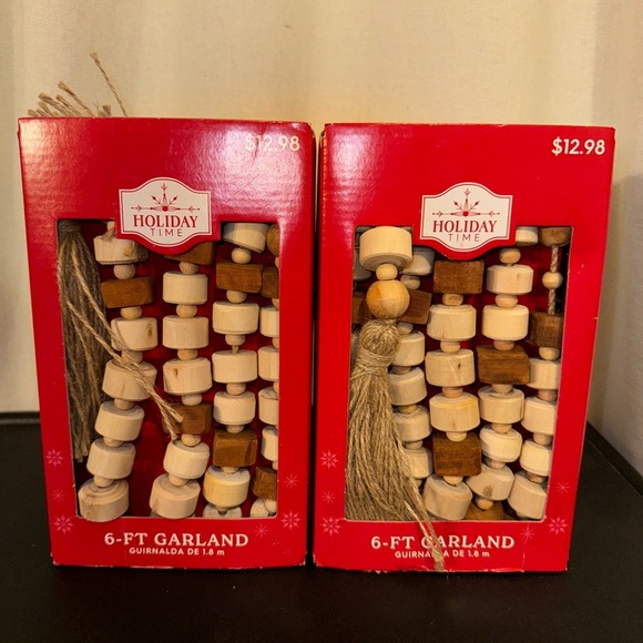 Christmas tree beaded garland NWT - Picture 2 of 3